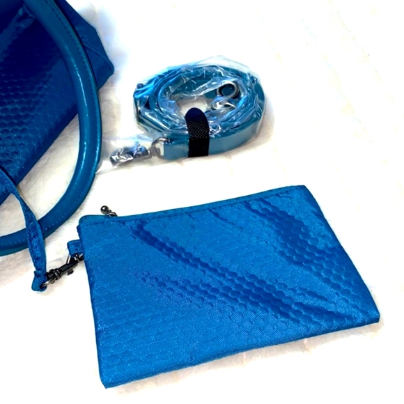 NWT Baggallini women purse - Picture 8 of 8